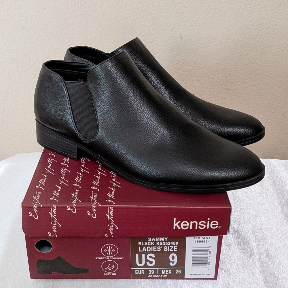 Kensie Black Leather Ankle Booties